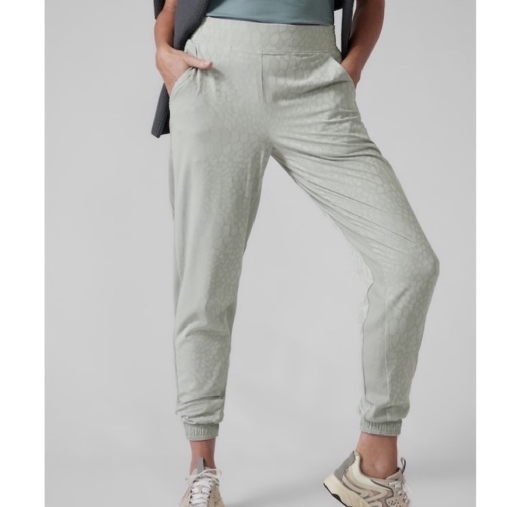 Athleta Brooklyn Textured Joggers. NWT. Size 20